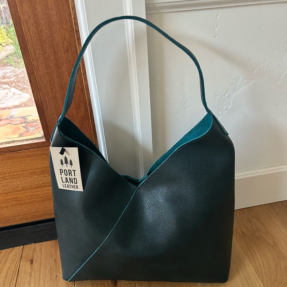 Portland Leather premium Boreal OS Naomi Leather Shoulder Bag - NEW!